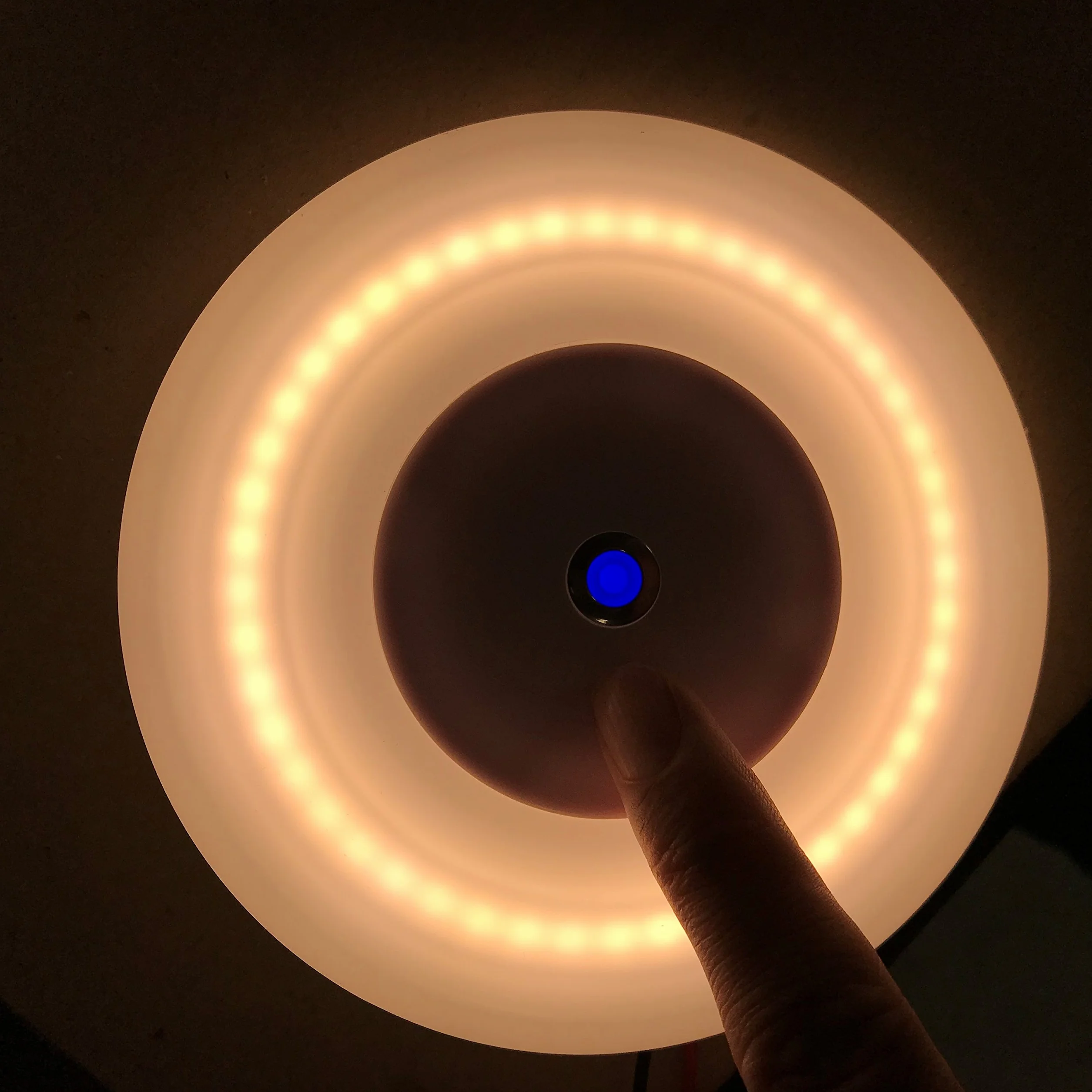 lighteu, 12 V, 7 W (12 x 12 x 1 cm), dwa kolory (ciepła biel/niebieska), lampa sufitowa LED z przełącznikiem nut i dotykowym ściemniaczem do łodzi, jachtu i przyczep kempingowych, kamperów