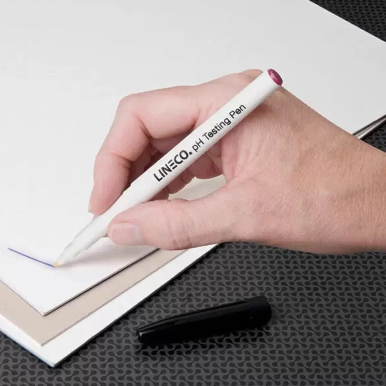 Lineco pH Testing Pen for Paperboard Products