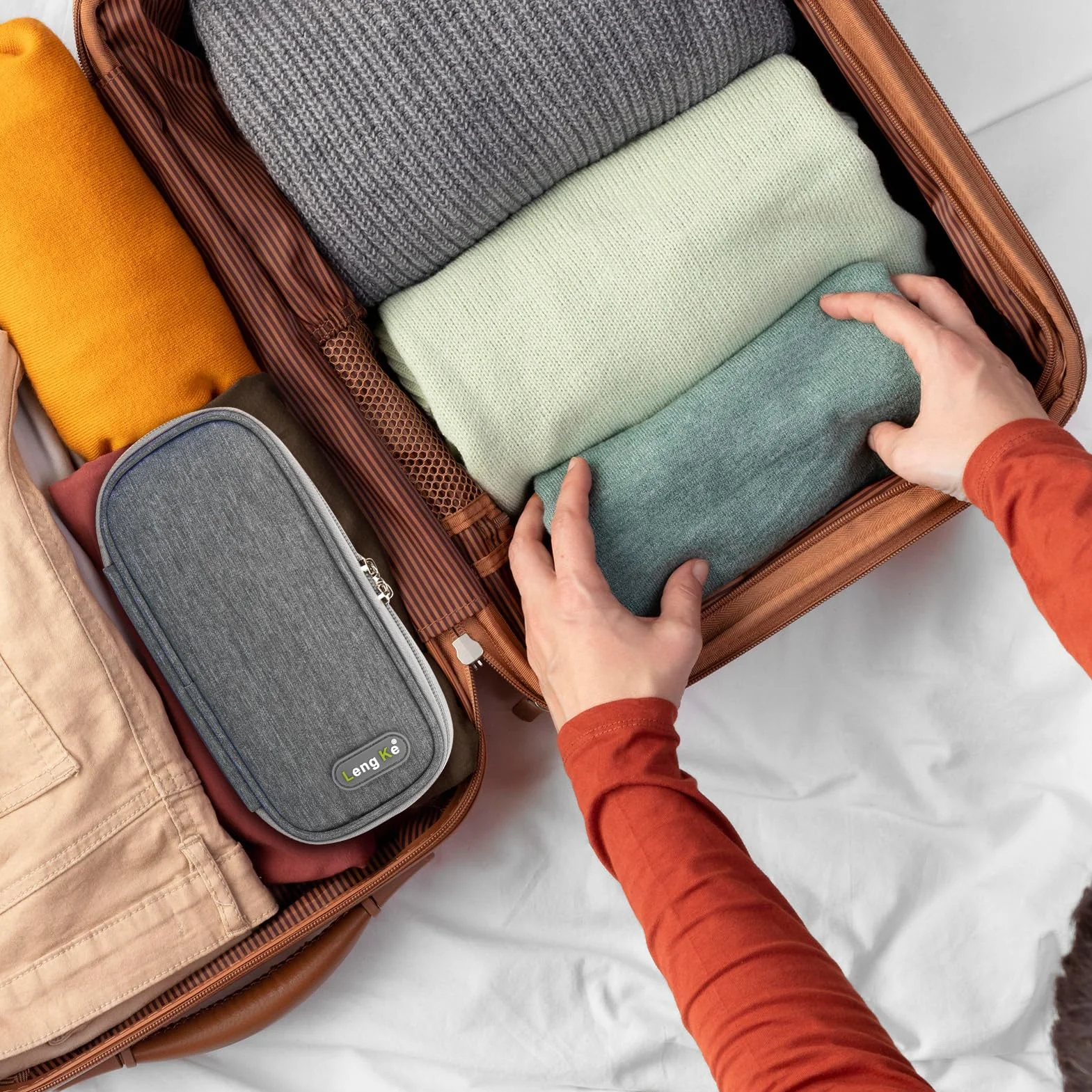 Torba podróżna z 2 opakowaniami na lód zatwierdzonymi przez TSA – etui podróżne, nadaje się do cukrzycowej insuliny, chłodziarka do leków w podróży SUNMON, szara