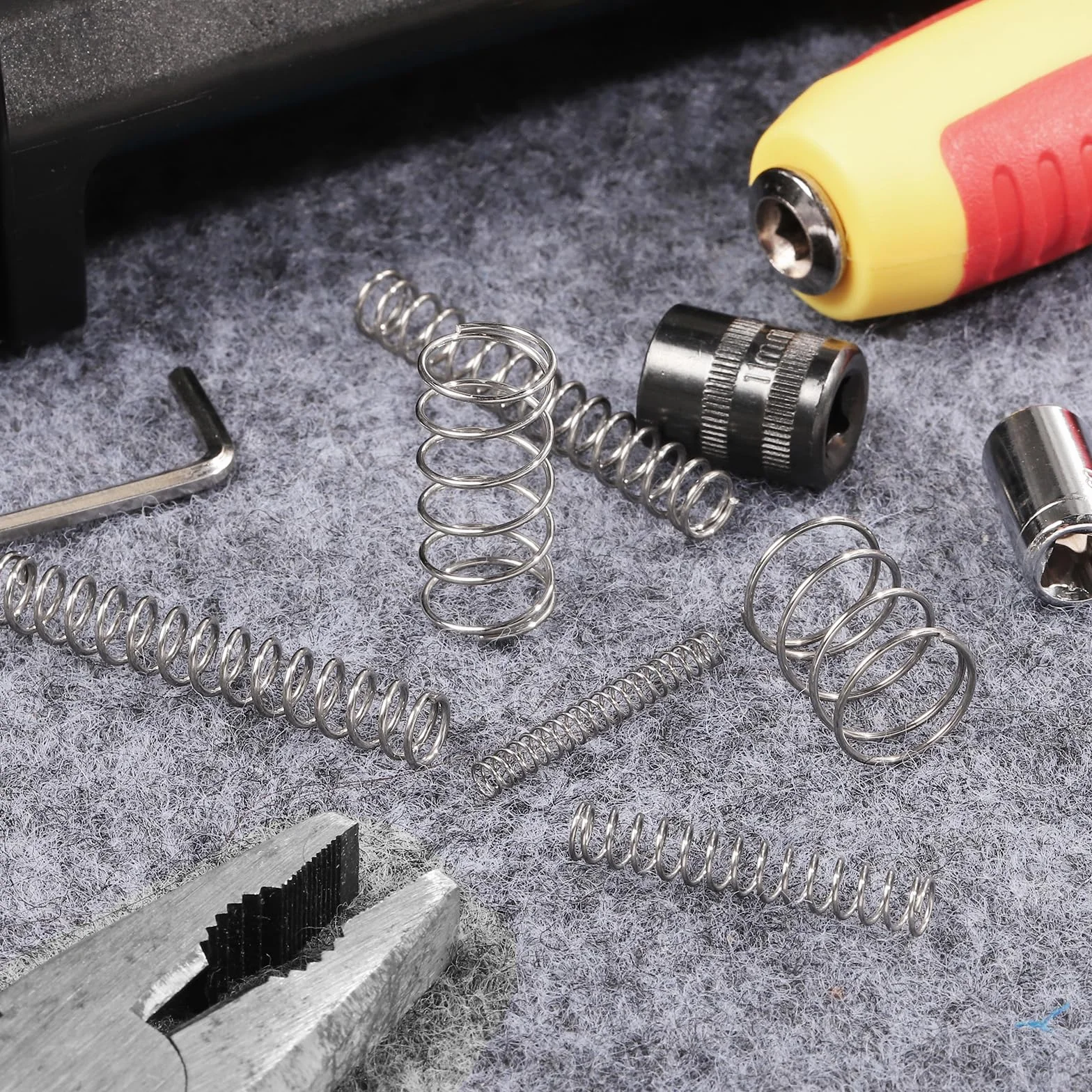 QUARKZMAN sprężyny naciskowe 0,4 x 4 x 20 mm stal 304