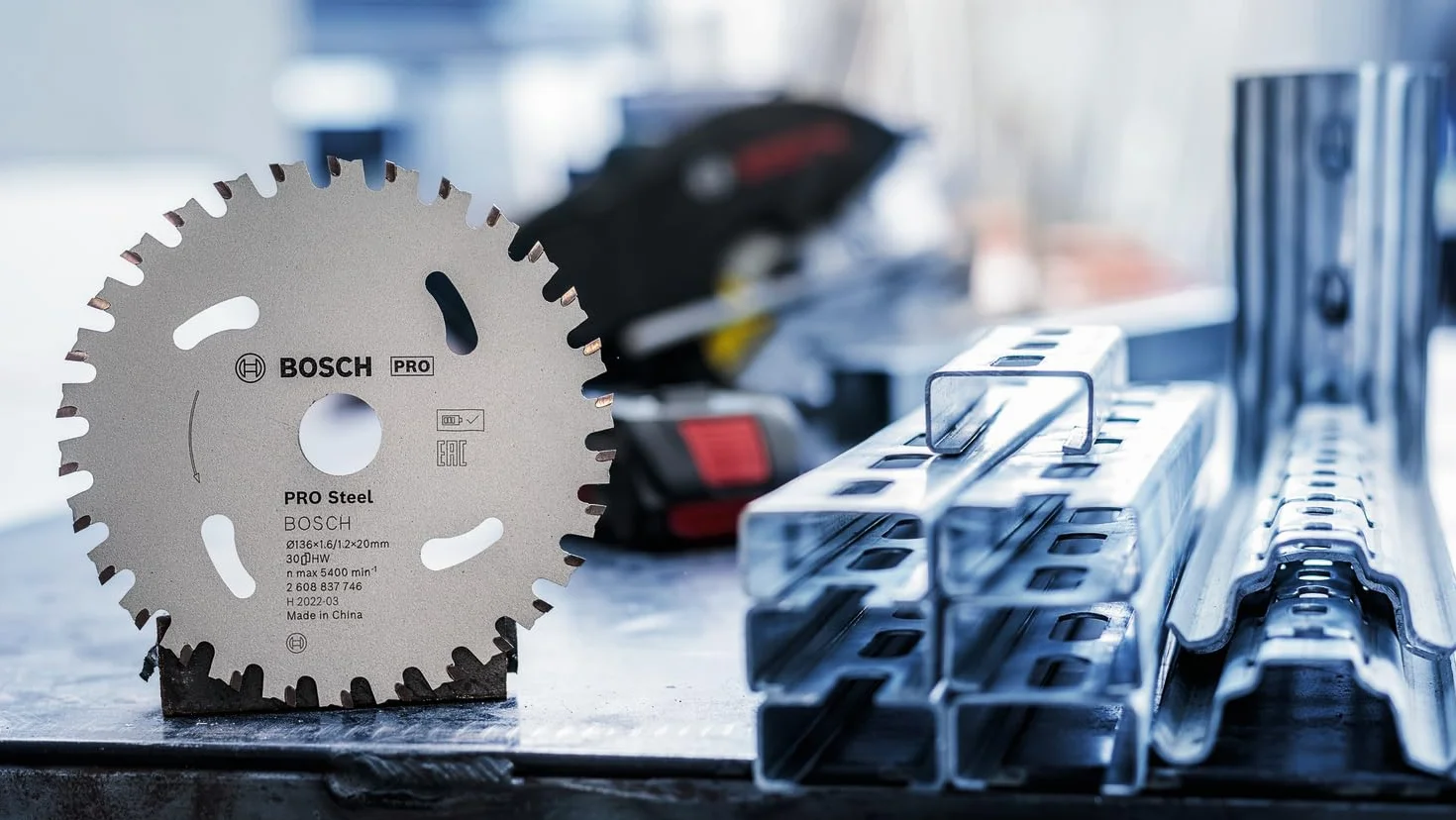 Bosch Professional Piła tarczowa Standard for Steel 136x20x1.6 mm 30 zęby