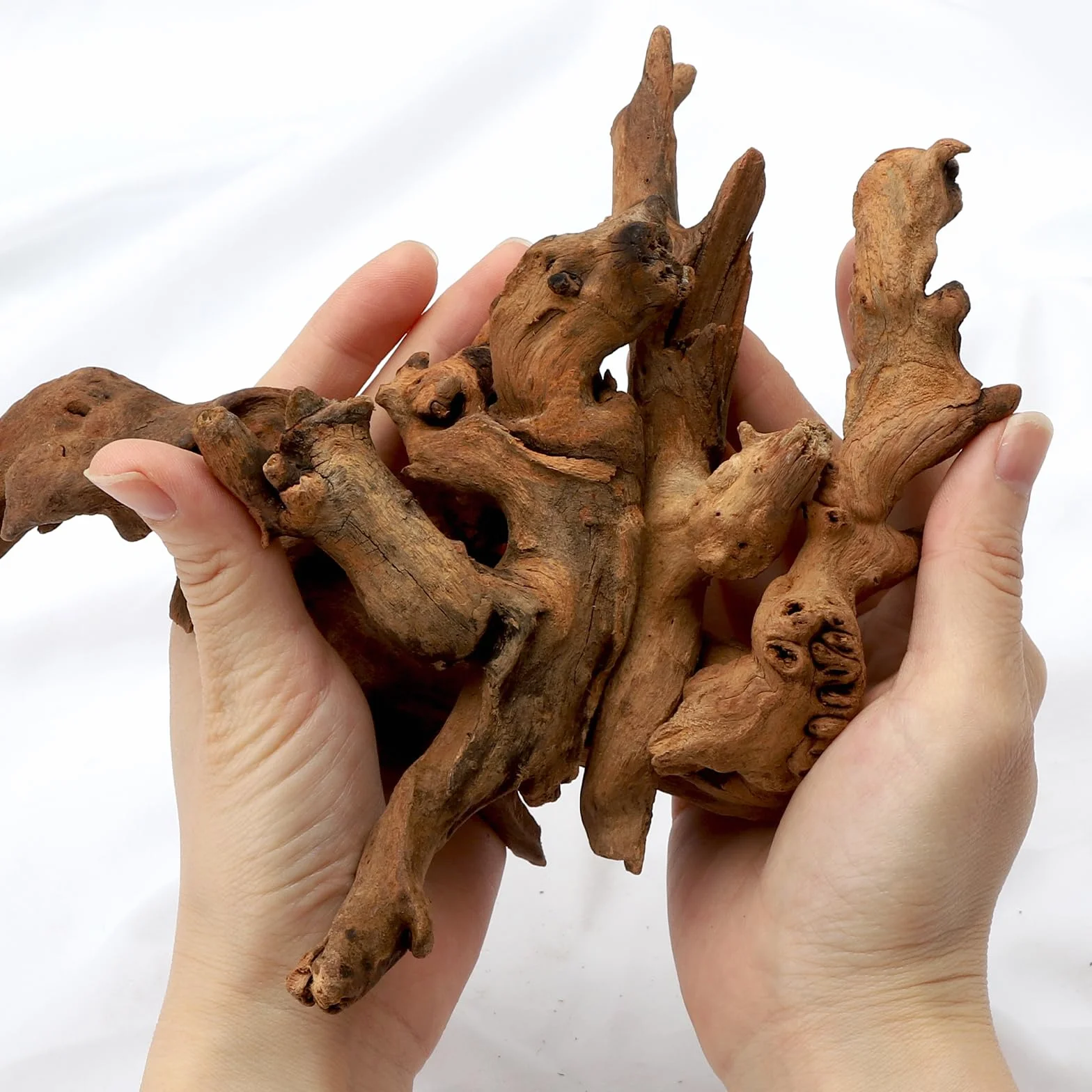 6-częściowy zestaw małego naturalnego drewna dryfującego i symulowanych roślin wodnych do akwariów, naturalne drewno dryfujące i gałązki, drewno dryfujące do akwarium, dekoracja z gałęzi do terrariów