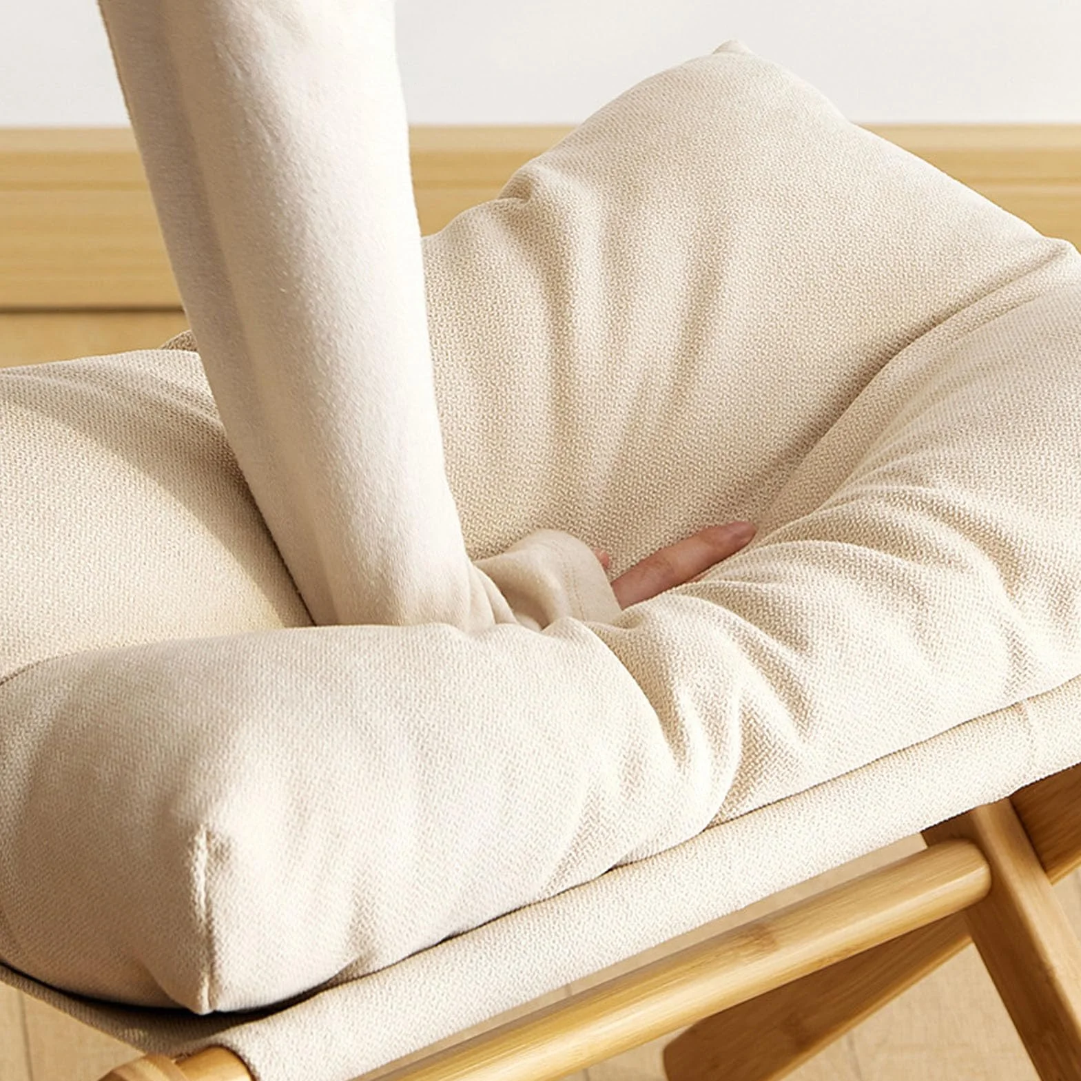 Foot Stool Składana X Noga Nowoczesna Wielofunkcyjna Stóp Odpoczynek z miękką poduszką do Salonu Sypialnia Biuro Kawa (Beżowy)