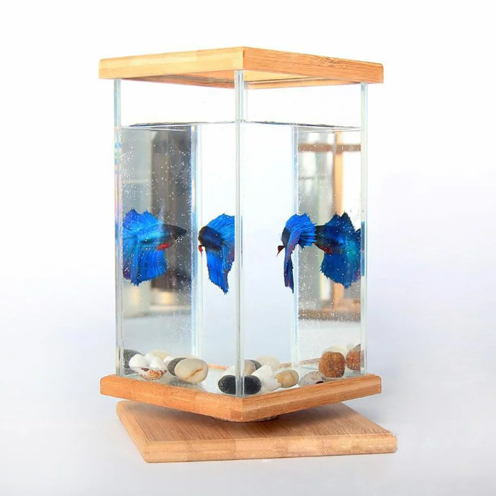 Betta Fish Tank, obrotowa 360° przezroczysta miska do akwarium z lekką pokrywką, bambusowa plastikowa dekoracyjna dekoracja domu dla ryb Betta