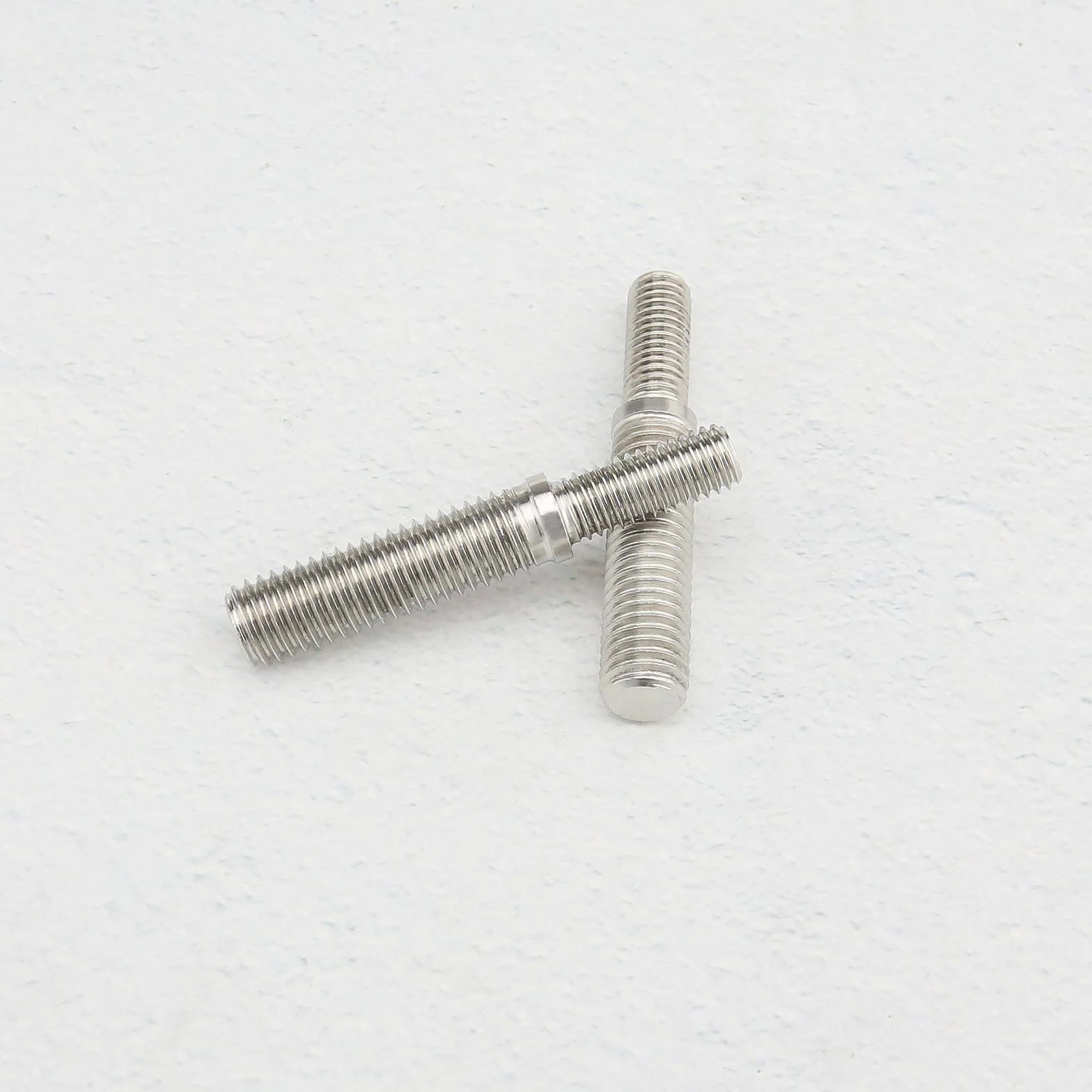 2 szt. Podwójne końcówki gwintowane wkręty wtykowe M8 do M10 55 mm 304 adapter gwintu ze stali nierdzewnej do mechanicznych słupów konstrukcyjnych łączników