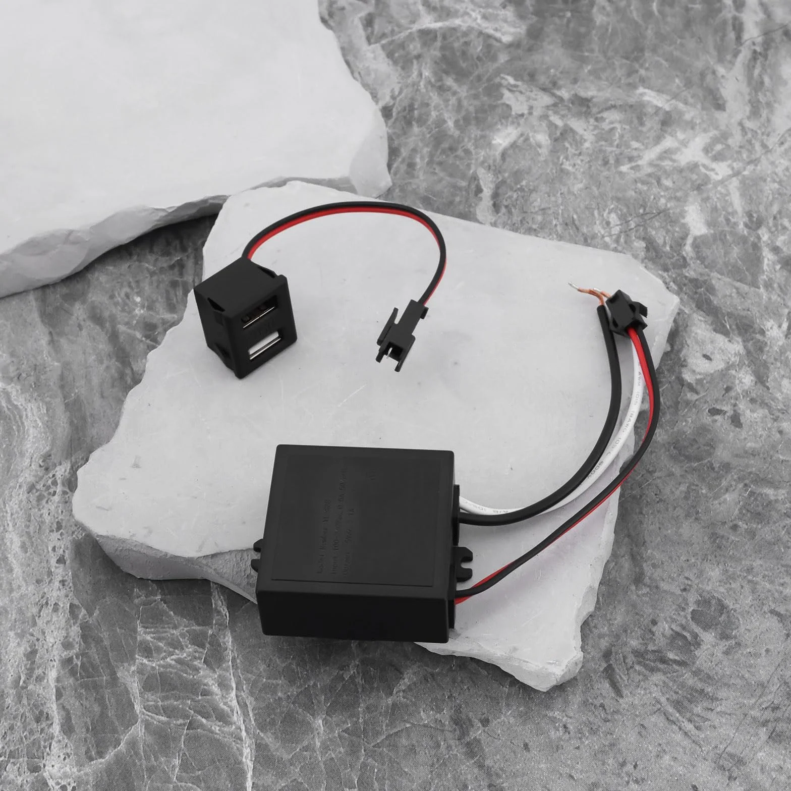 Zasilacz USB konwerter 100-240 V do 5 V 2,1 A wbudowane złącze oświetlenie