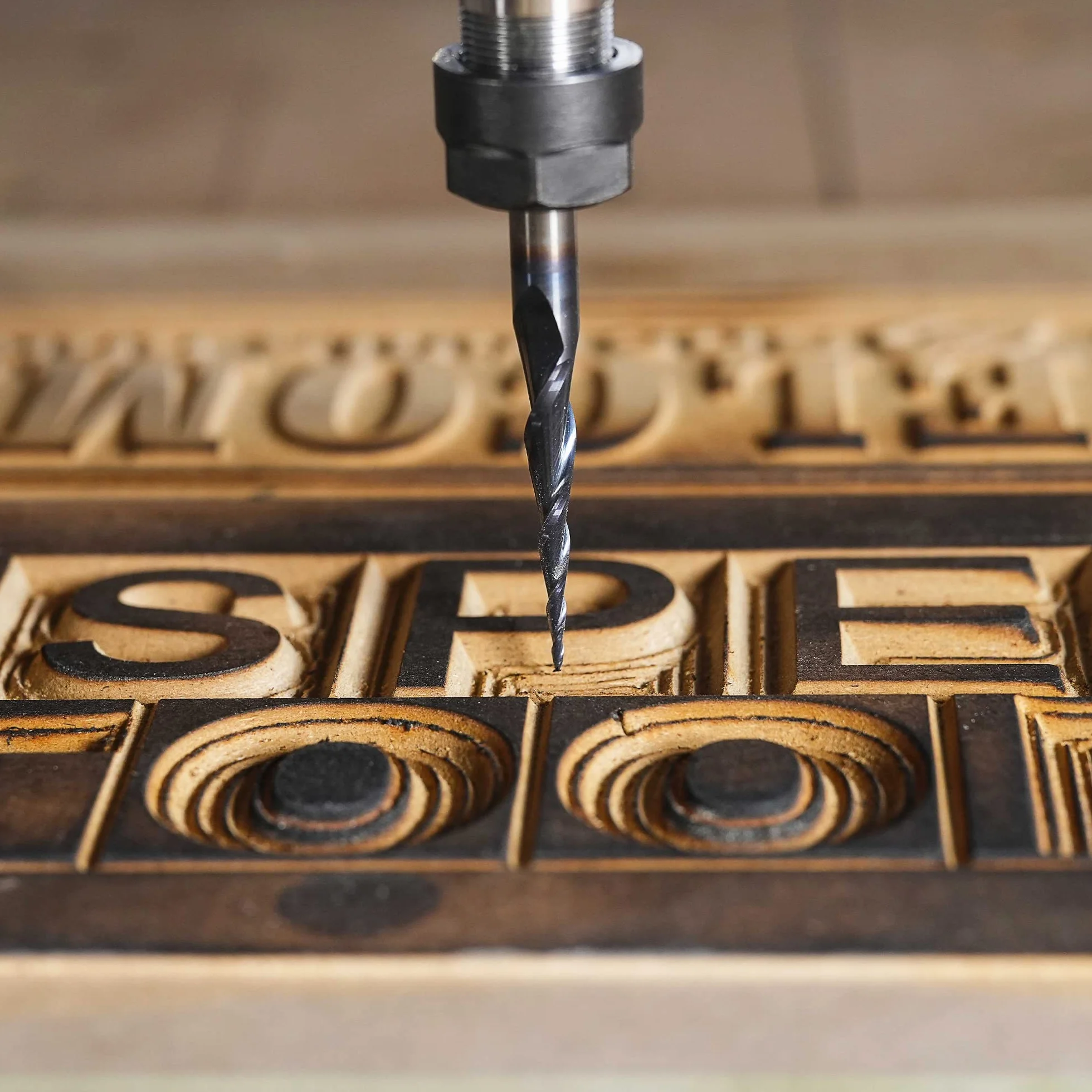 SpeTool CNC narzędzie do grawerowania z węglika wolframu z zaokrągloną końcówką, promień 0,5 mm, pręt 6 mm
