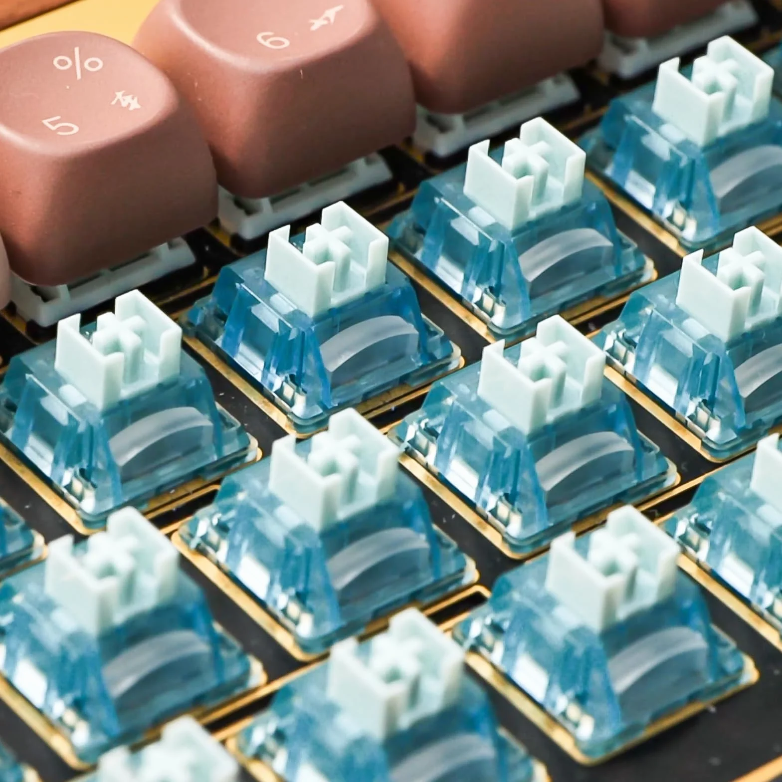 Akko Creamy Cyan przełącznik do klawiatury mechanicznej 5-pin 50 gf MX DIY