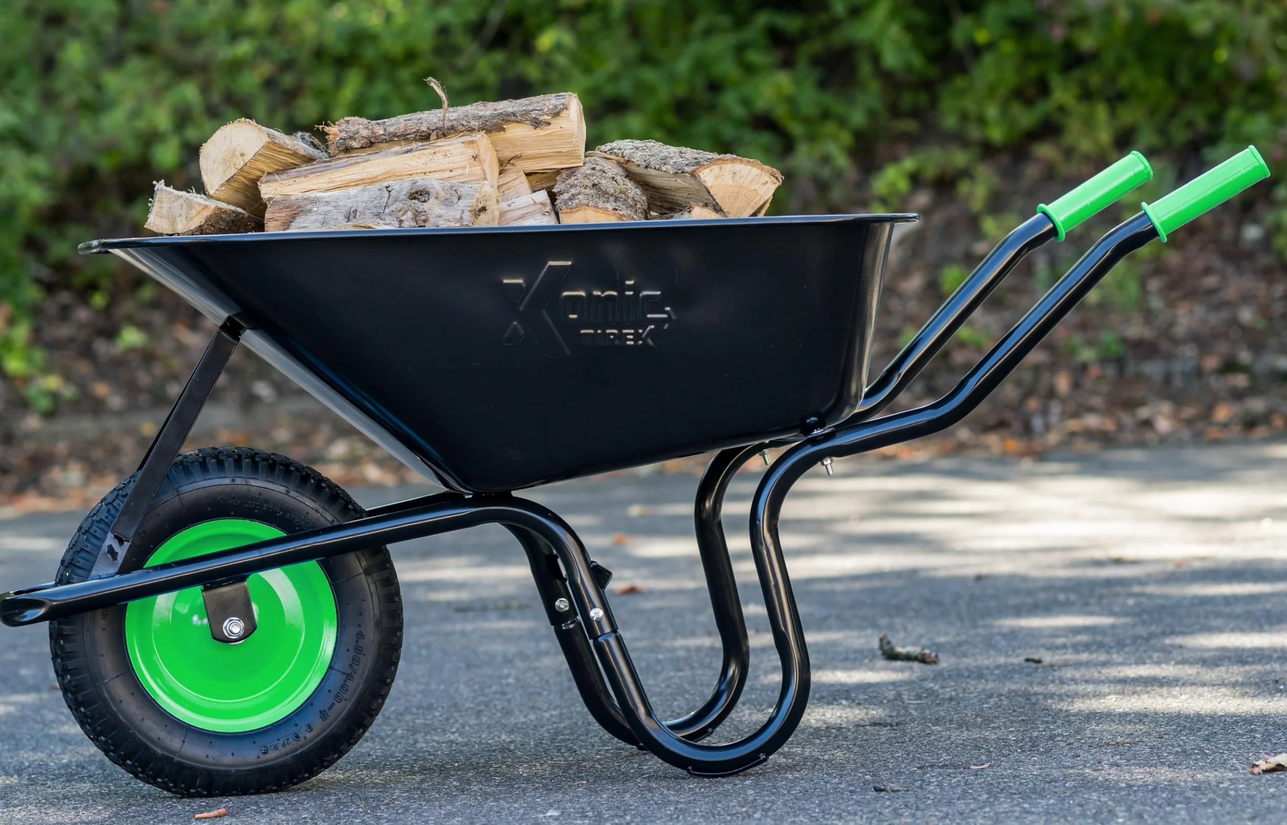TIREX by Xonic® taczka ze stalową felgą – ocynkowana wanna do 250 kg/ 100 l – solidne wykonanie do ogrodu i na budowę – wózek przesuwny z kółkiem pneumatycznym (koło pneumatyczne,