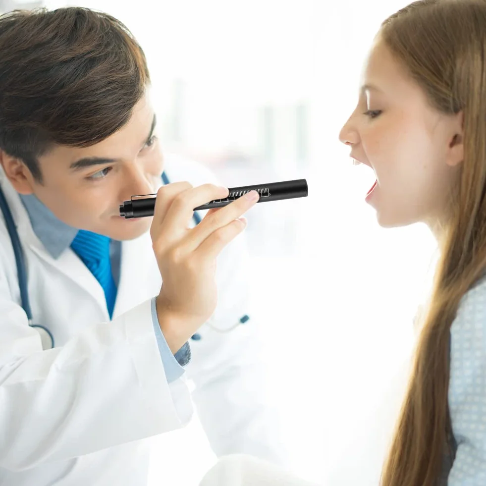 Flintronic Latarka diagnostyczna, medyczna, do kontroli źrenic, dla pielęgniarek, służb ratunkowych, studentów, wyposażenie z miernikiem źrenic i linijką, lampa ładowana przez USB, latarka długopisowa