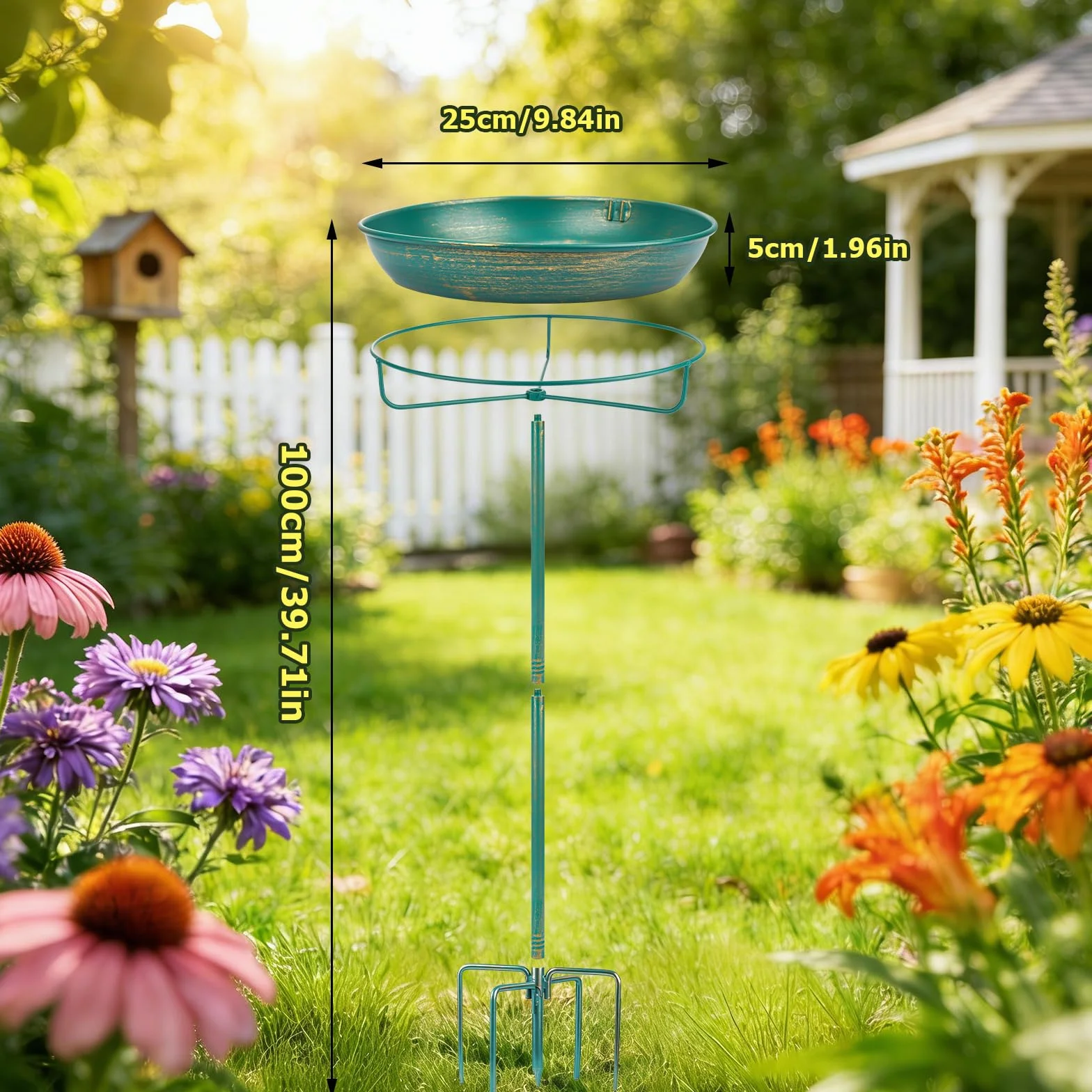 Mellbree Stojące poidło dla ptaków, 25 cm, duża kąpiel dla ptaków z drążkiem do siedzenia, wielofunkcyjne do ogrodu, metalowe poidło dla ptaków w kolorze morskim ze złotym zdobieniem – przyciąga wiele