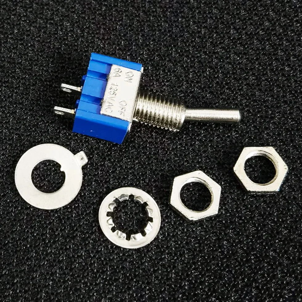 GUUZI Miniaturowy Przełącznik Dźwigniowy SPST MTS-101 6A/125V 3A/250V ON/OFF