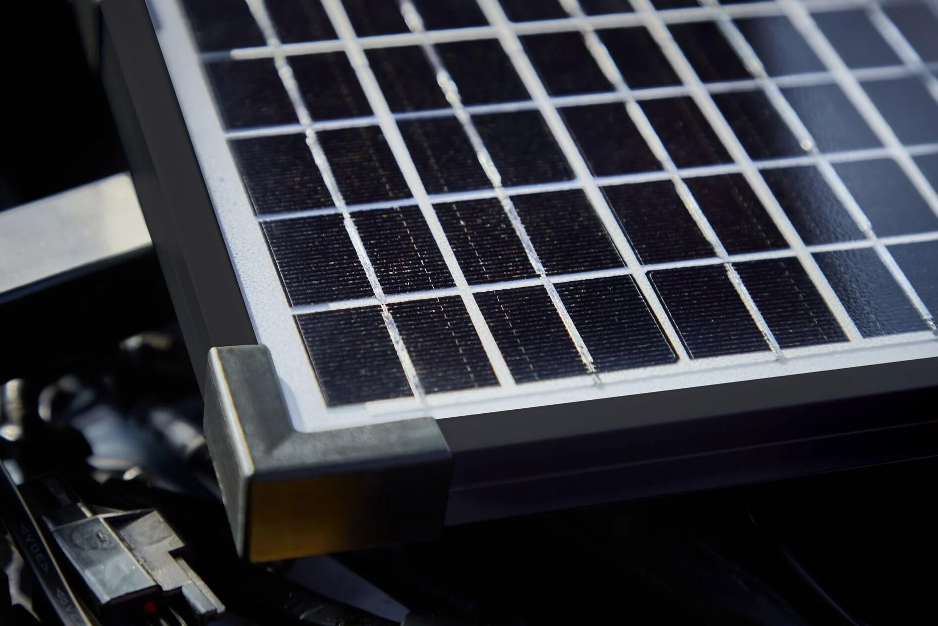 OSRAM BATTERYcharge SOLAR 5W solarna jednostka konserwacyjna ładowanie akumulatora 12V wodoodporny panel słoneczny