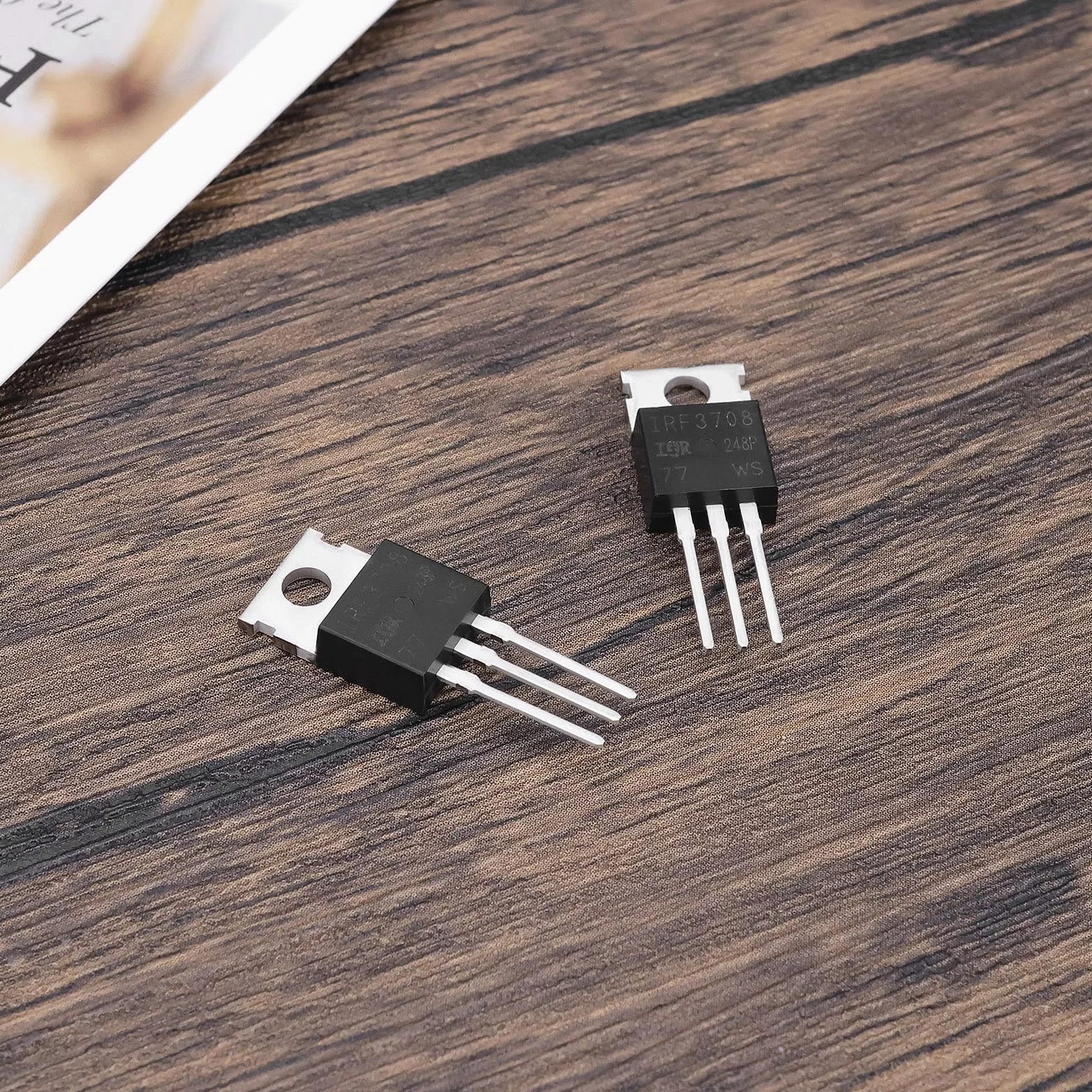 MOSFET IRF3708 N-Channel Power Tranzystor TO220 30V 62A
