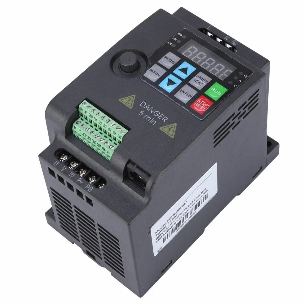 Przetwornica częstotliwości VFD 0,75 kW 3-fazowy regulator prędkości 220 V/380 V