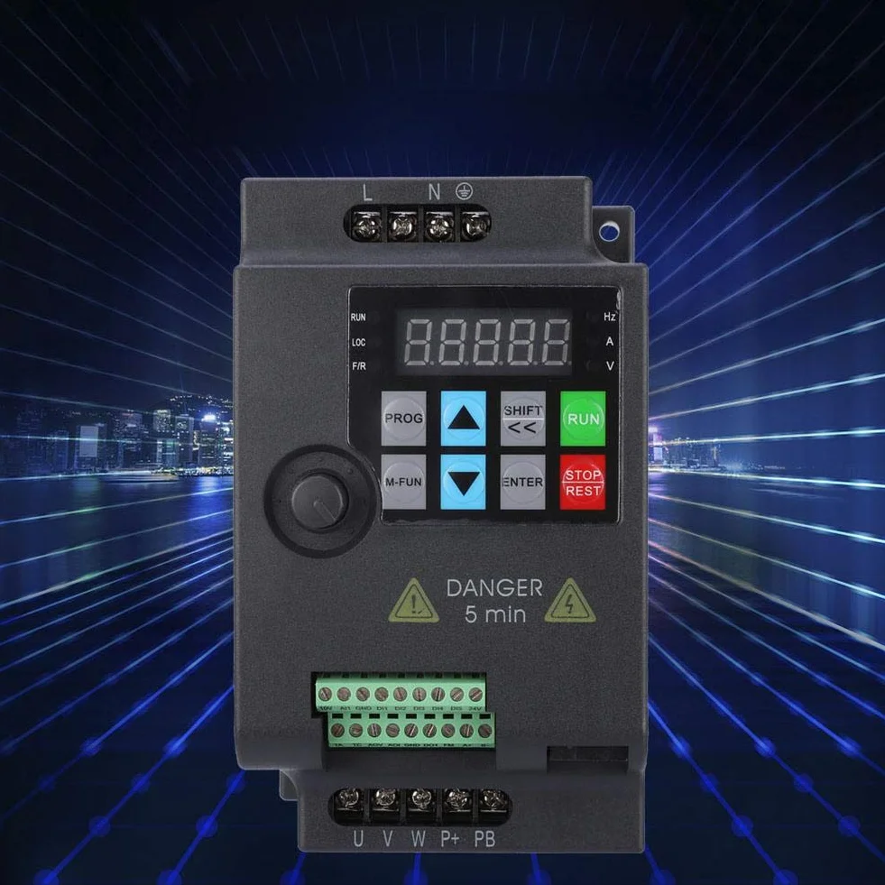 Przetwornica częstotliwości VFD 0,75 kW 3-fazowy regulator prędkości 220 V/380 V