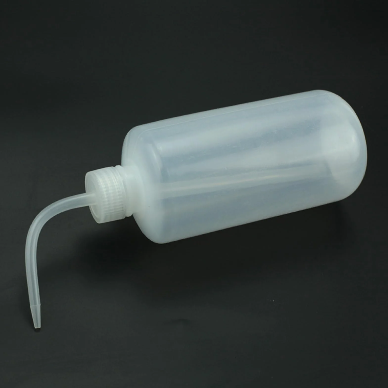 Safety Wash Bottle, Squeeze Water Bottle, Narrow Mouth Dispenser, Flow-Control Spout Design, Precision Tip, Lab Washing Cleaning Use, 6.89x3.94x2.36 Inches, Clea,r 1 Piece