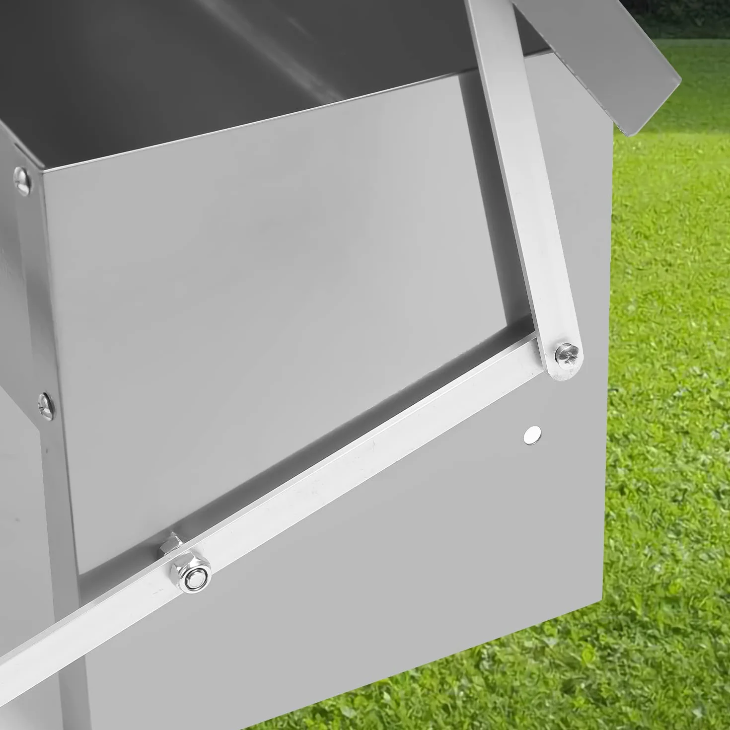 Automat do karmy dla kur z pokrywką 5 kg samootwierające się koryto