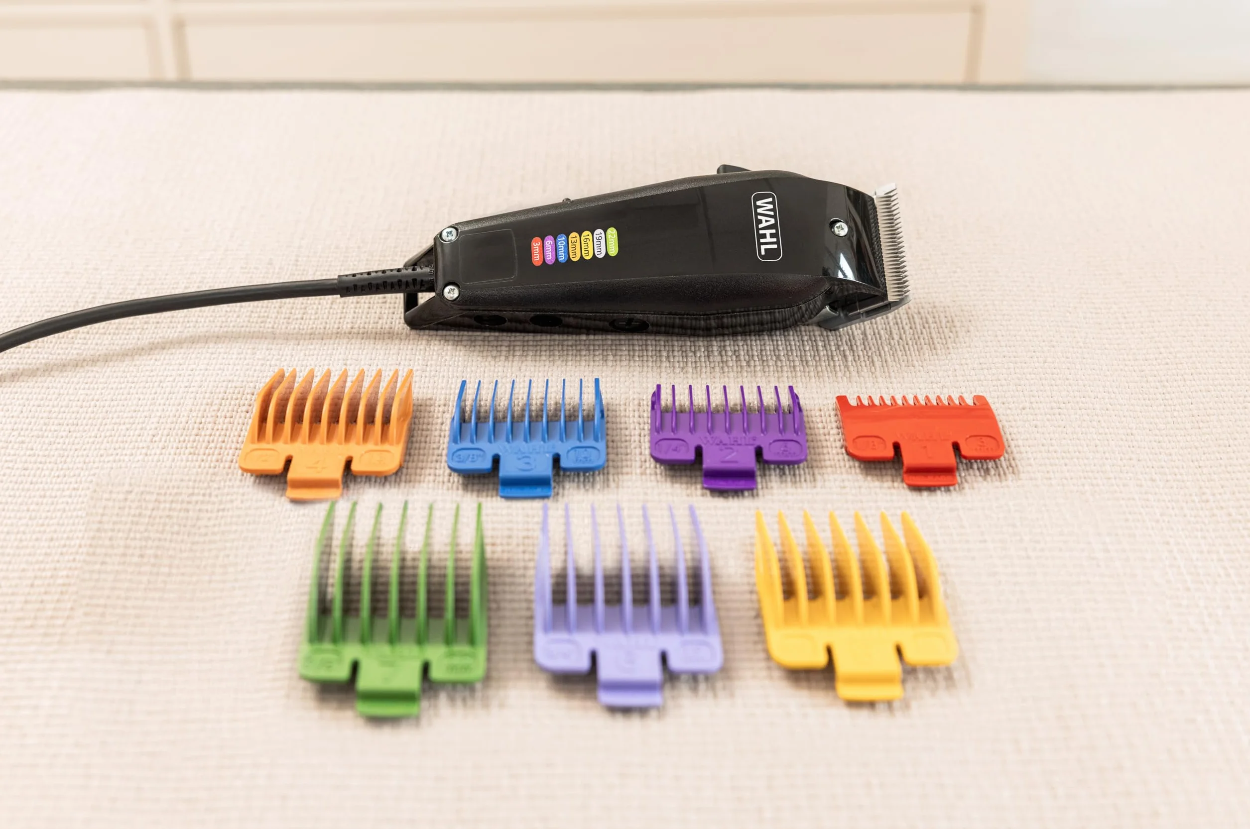 WAHL Multi Cut, Zestaw do Pielęgnacji Psów i Kotów, Pełna Sierść Zwierząt, Cichy, Przewodowy, Zwierzęta Domowe, Odporny na Rdzę, Ostrza ze Stali Wysokowęglowej, Precyzyjnie Szlifowane, Lekki, Czarny