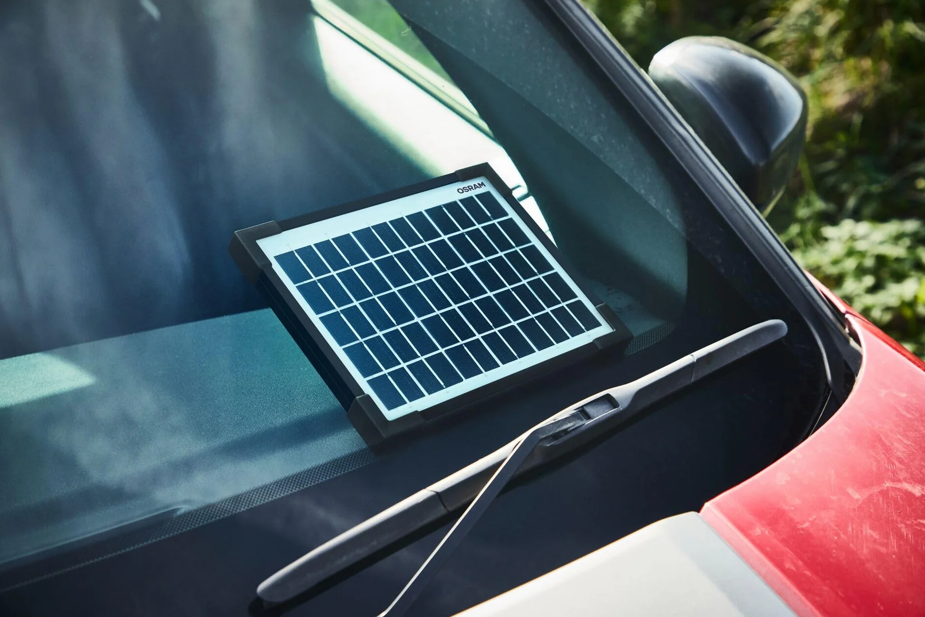 OSRAM BATTERYcharge SOLAR 5W solarna jednostka konserwacyjna ładowanie akumulatora 12V wodoodporny panel słoneczny