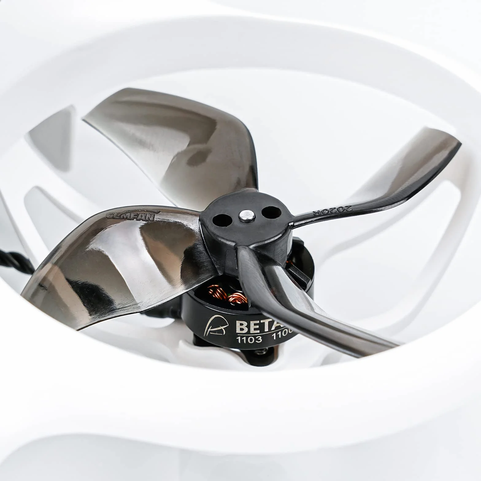 BETAFPV Cetus X 2S bezszczotkowy quadrocopter F4 15A 1103 11000KV