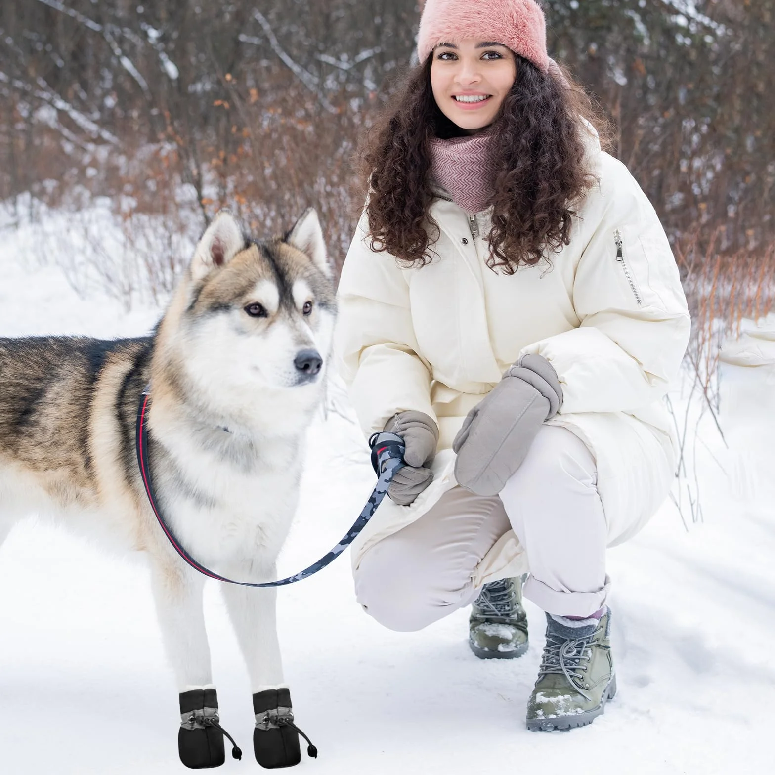 Buty dla psów, buty śniegowe dla psów, ciepłe skarpety dla psa, z regulowanymi odblaskowymi paskami, antypoślizgową podeszwą, ochraniaczem na łapy psów dla małych średnich (czarne-rozmiar 7