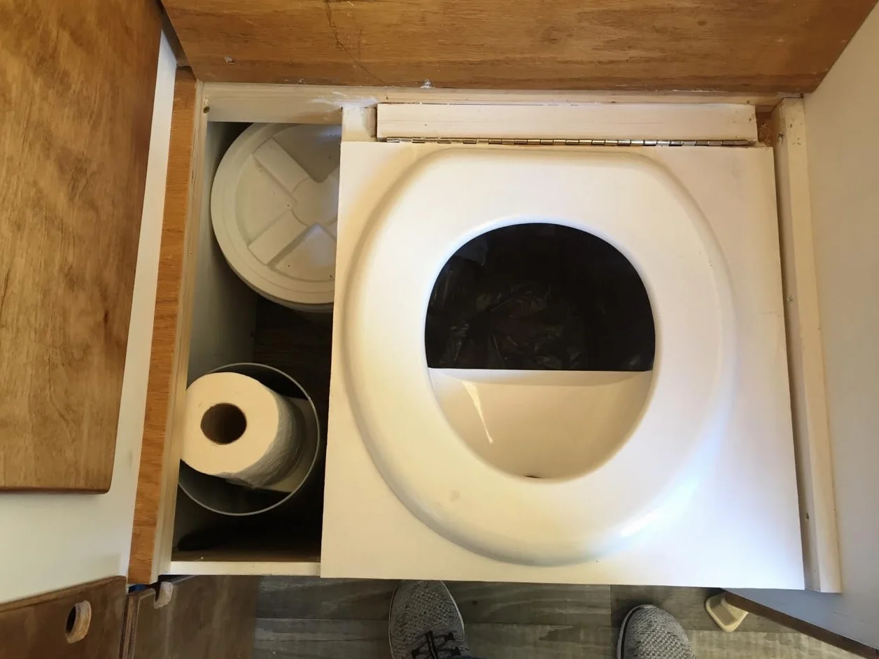 Separator orina | Desviador de orina para inodoros de compost | Murzyn o blanco | Fabricado en Reino Unido (Biały)